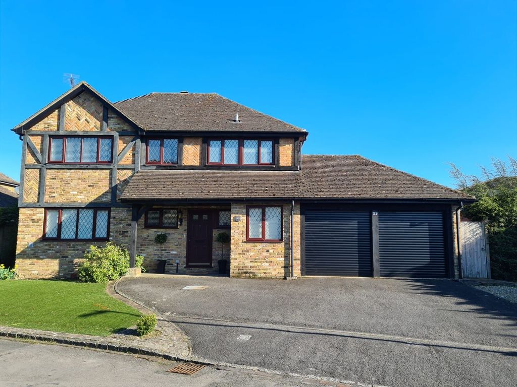 4 bed detached house for sale in Montagu Road, Datchet, Berkshire SL3