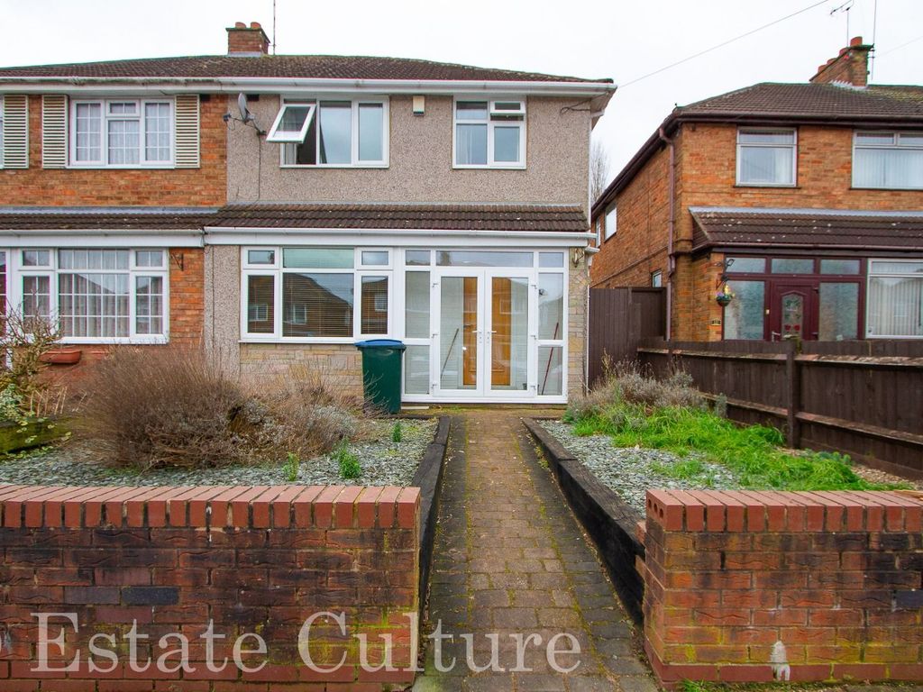 3 bed semidetached house to rent in Pearson Avenue, Coventry CV6, £