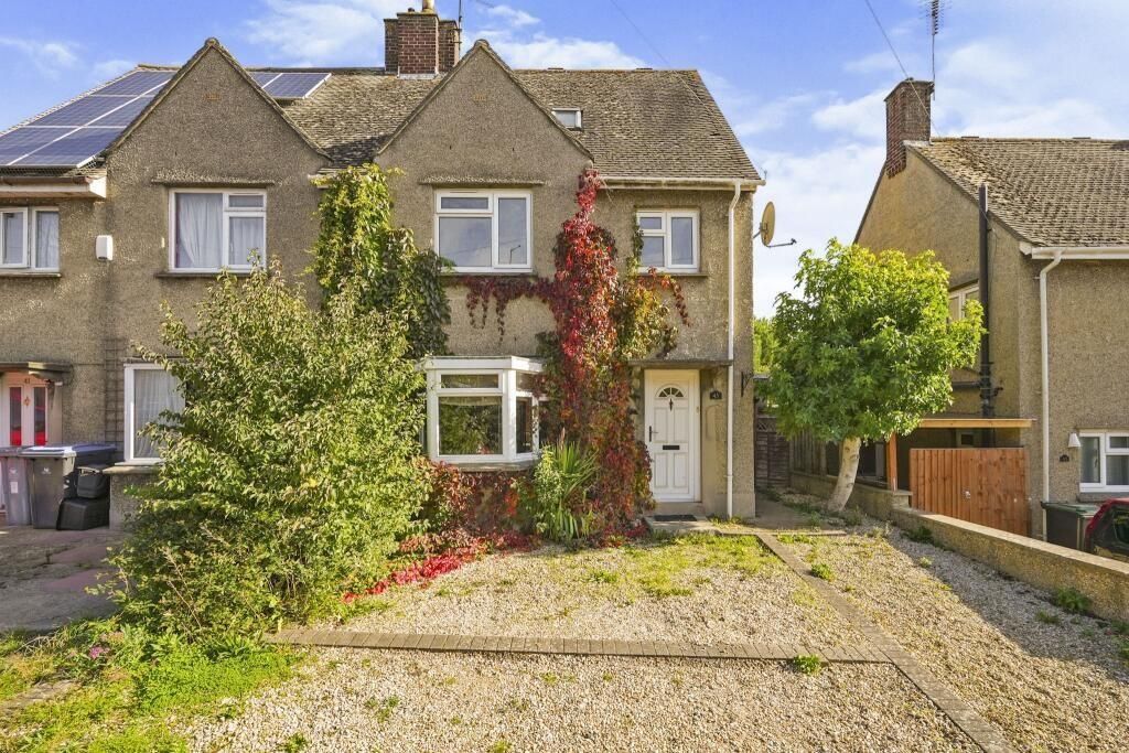 3 bed semidetached house for sale in Eastfield Road, Witney OX28, £