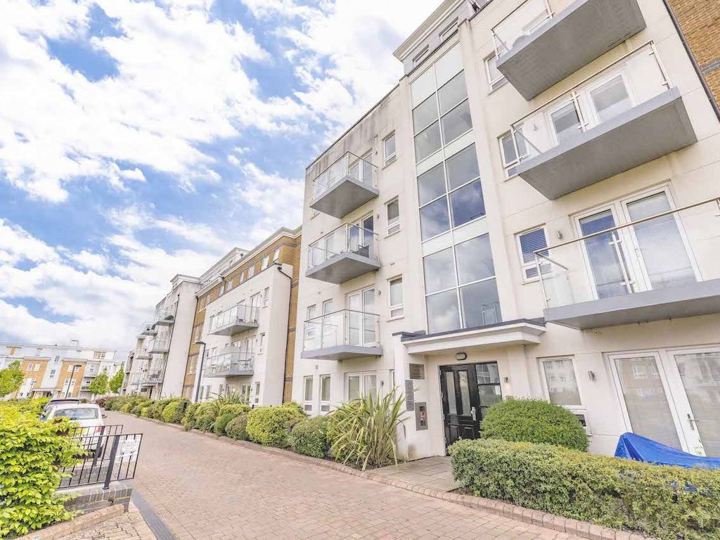 2 bed flat for sale in Grebe Way, Maidenhead SL6 Zoopla