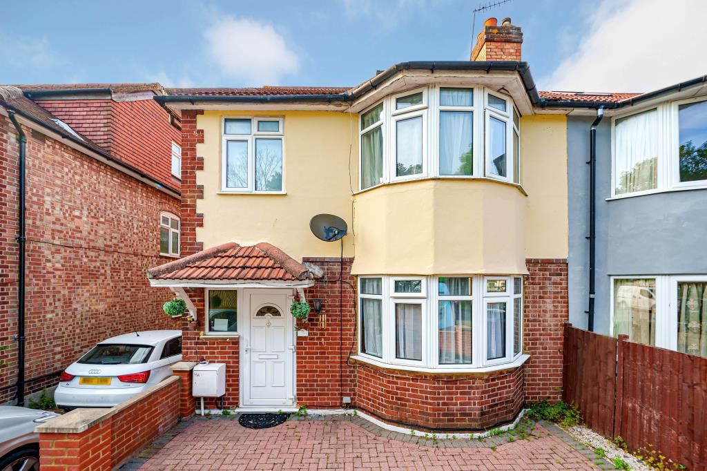 5 bed semidetached house for sale in Feltham, Greater London TW13 Zoopla