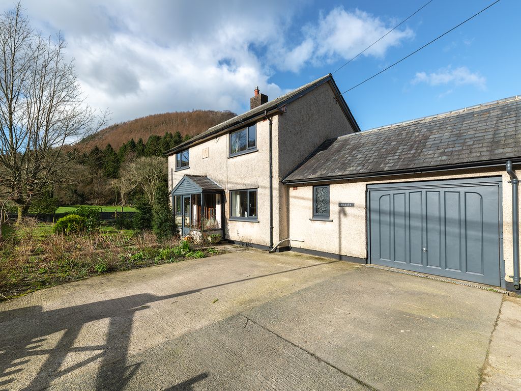 3 bed detached house for sale in Abergynolwyn, Tywyn LL36, £385,000