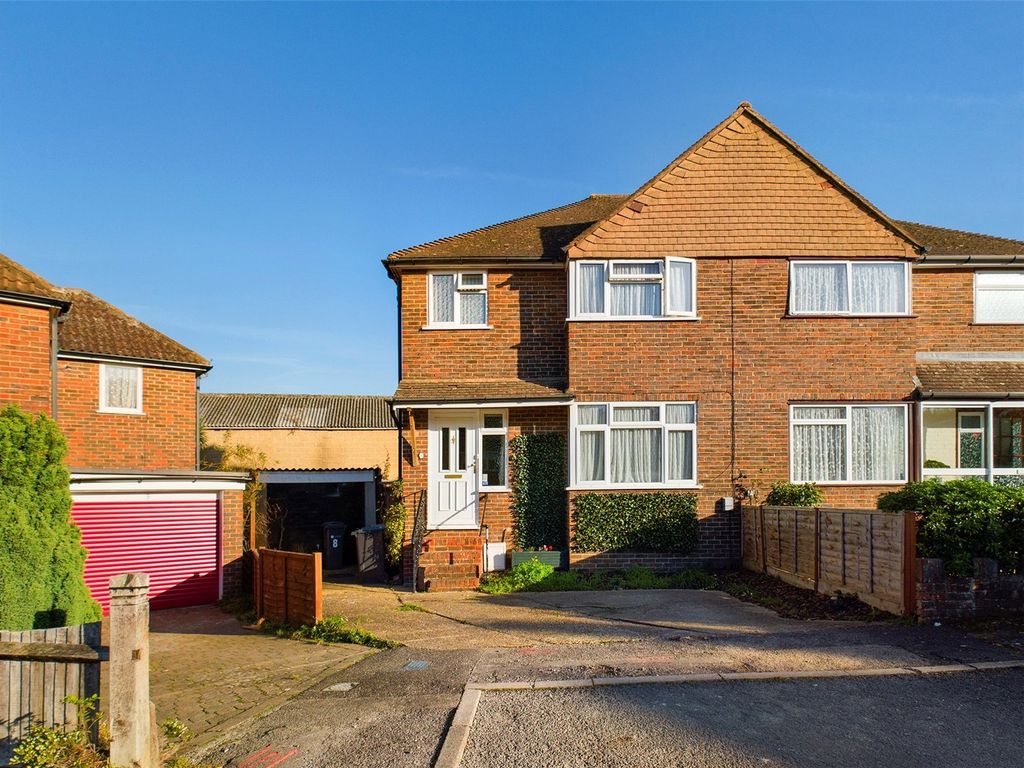 Bryanstone Grove, Guildford, Surrey GU2  
