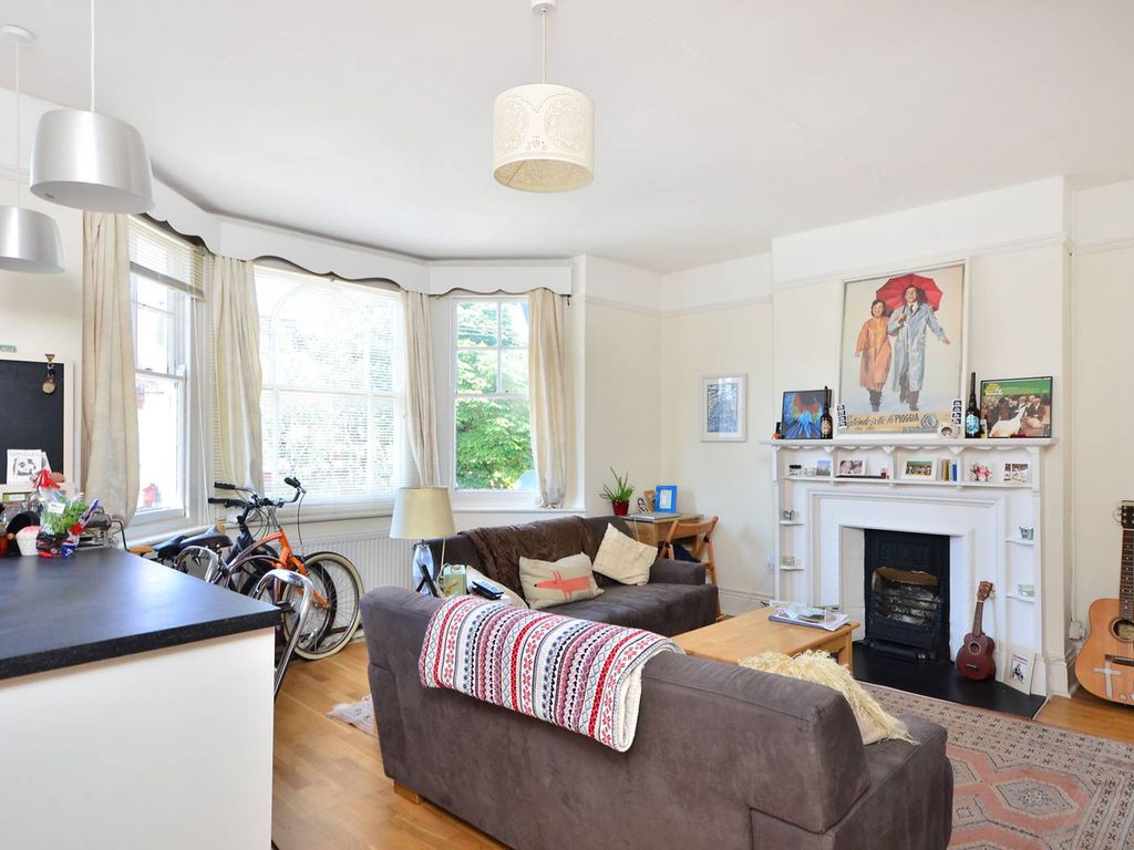 1 bed for sale in Stanton Road, Wimbledon, London SW20, £