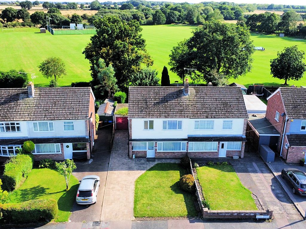 3 bed semidetached house for sale in Peters Avenue, Newbold Verdon LE9