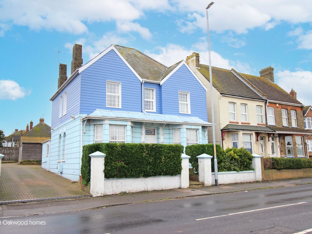 6 bed detached house for sale in Margate Road, Ramsgate CT12, £550,000