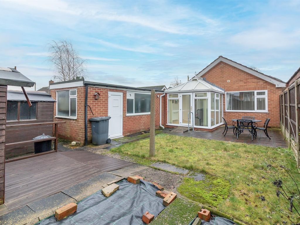 2 bed detached bungalow for sale in Orchard Drive, Calverton, Nottingham NG14, £250,000 Zoopla