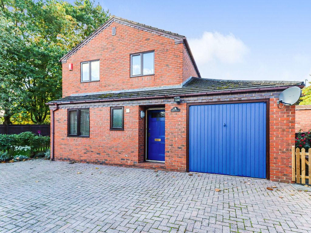 3 bed detached house for sale in Russell Road, Telford TF7 Zoopla