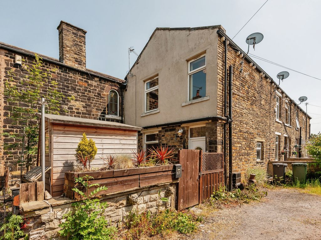 2 bed end terrace house to rent in Wilson Road, Wyke, Bradford, West