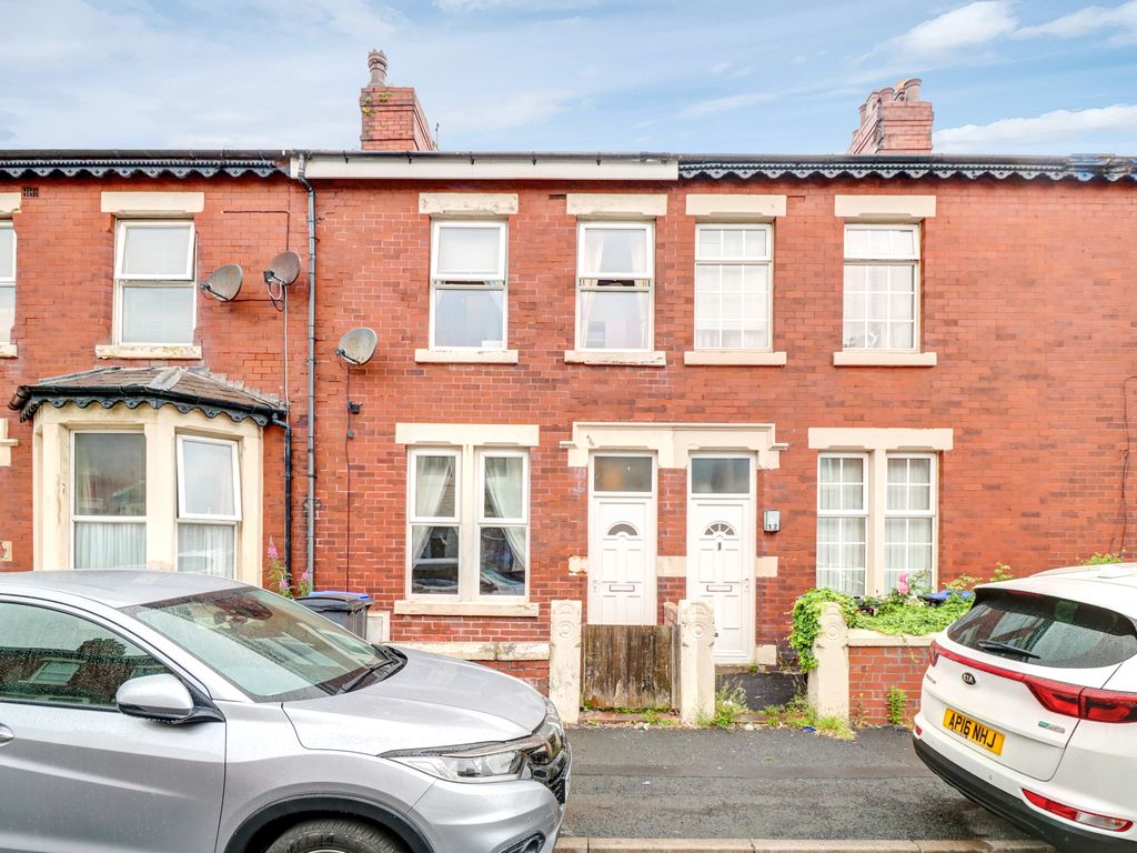 3 bed terraced house for sale in Cunliffe Road, Blackpool FY1 Zoopla