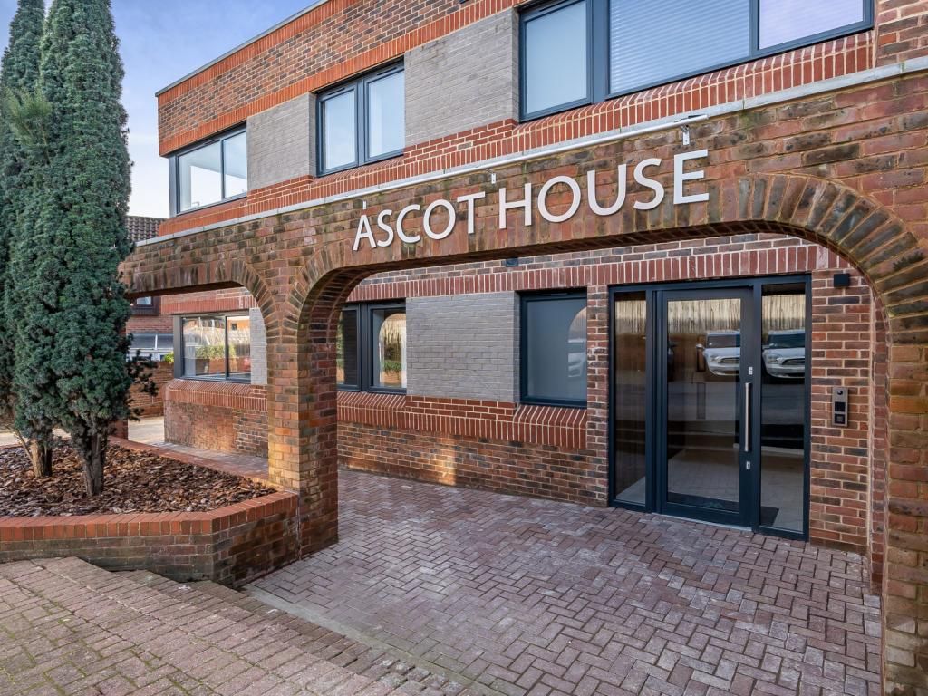 1 bed flat for sale in Finchampstead Road, Wokingham RG40 Zoopla