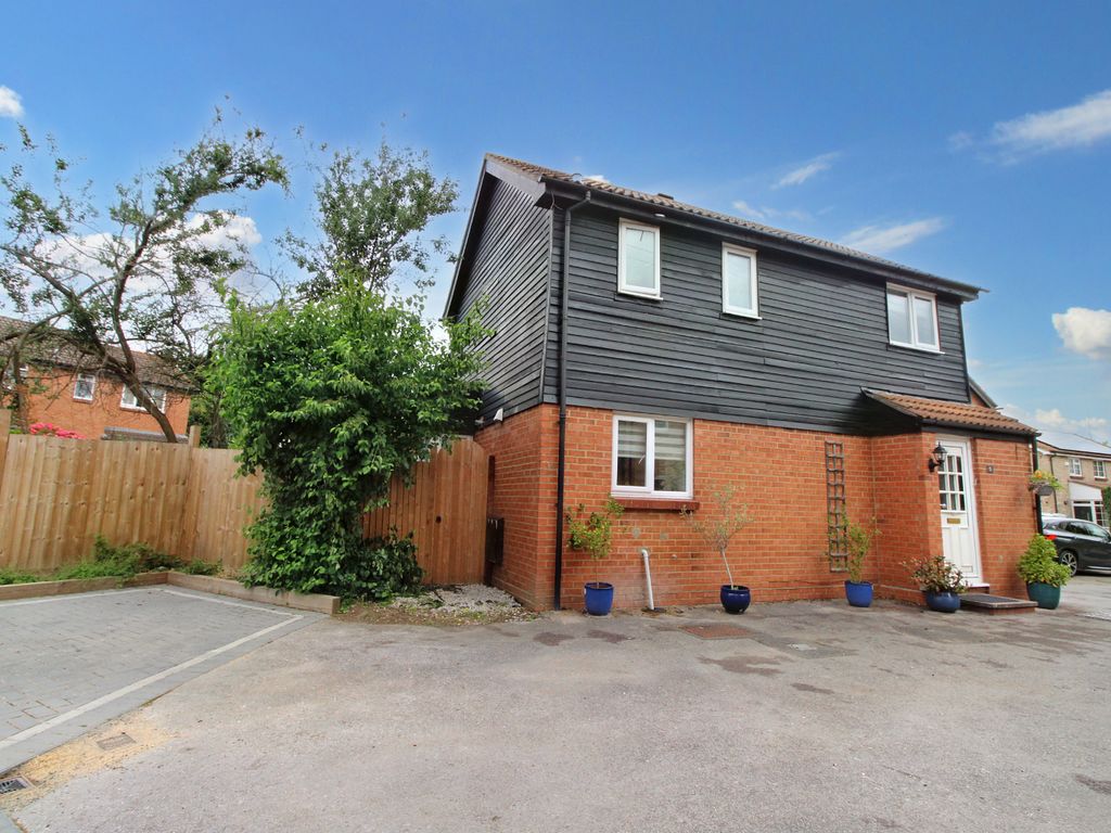 3 bed detached house for sale in Whitestone Close, Lower Earley