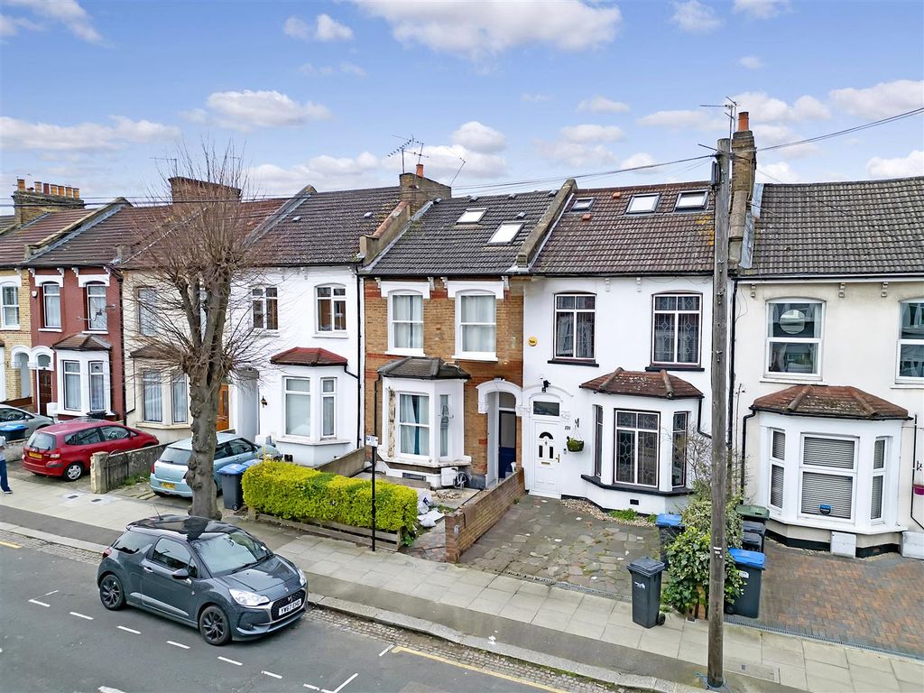 4 bed property to rent in Whittington Road, London N22, £2,500 pcm Zoopla