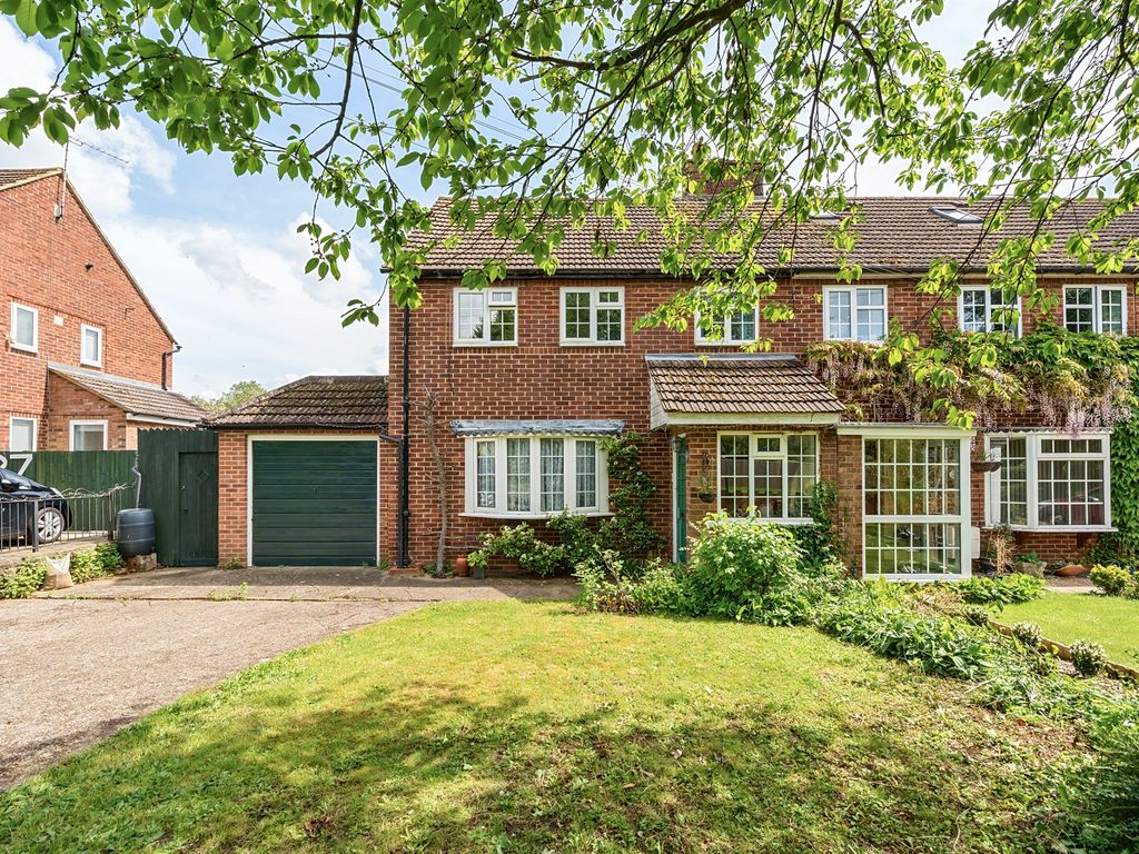 3 bed semidetached house for sale in Cox Green Road, Maidenhead SL6, £