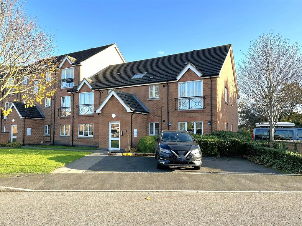 2 bed flat for sale in Apple Tree Close, Newark NG24, £47,500 Zoopla
