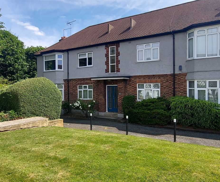 2 bed flat for sale in 2 Ibrox Court, Palmerston Road, Buckhurst Hill