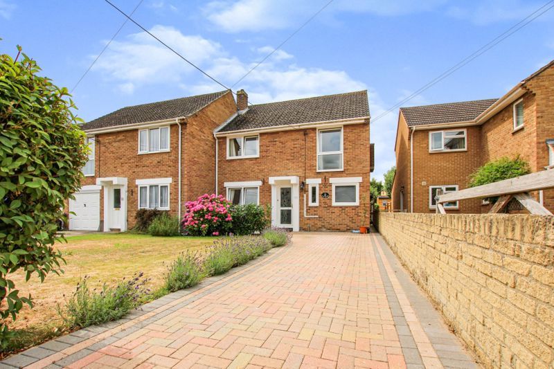 4 bed end terrace house for sale in The Moors, Kidlington OX5 Zoopla