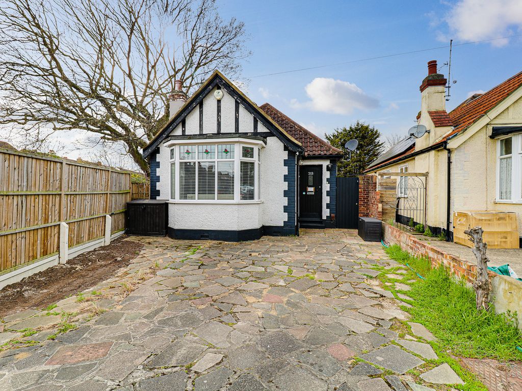 2 bed detached bungalow for sale in Westbourne Grove, WestcliffOnSea
