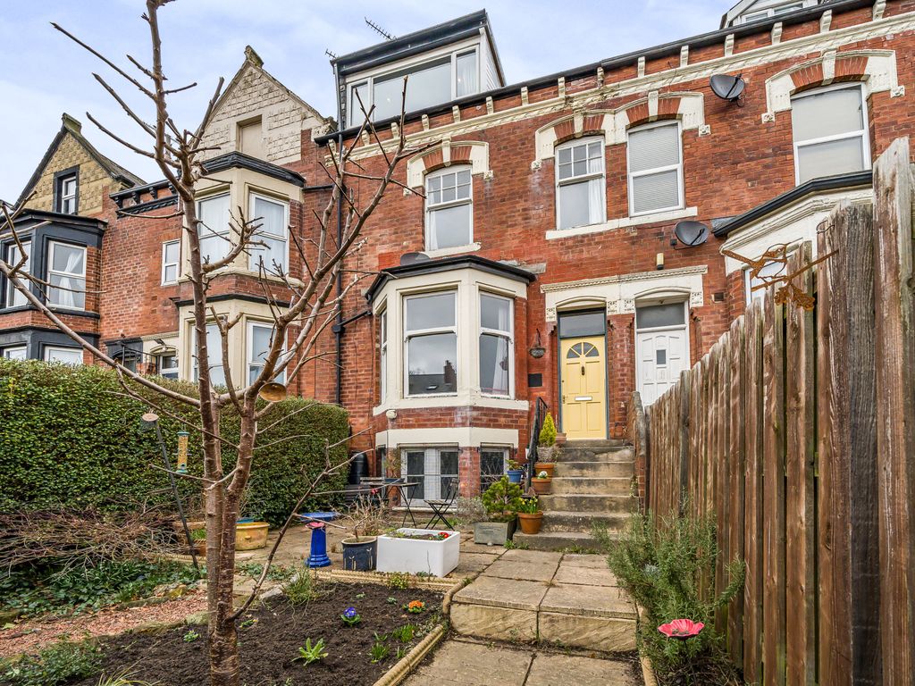 3 bed terraced house for sale in Avenue Crescent, Potternewton, Leeds LS8 Zoopla