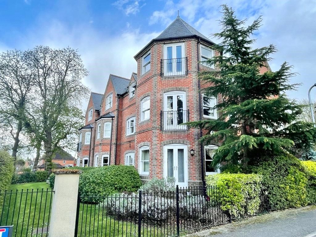 2 bed flat to rent in Cadugan Place, Reading, Berkshire RG1 Zoopla