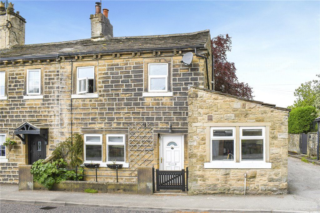 2 bed end terrace house for sale in Halifax Road, Cullingworth