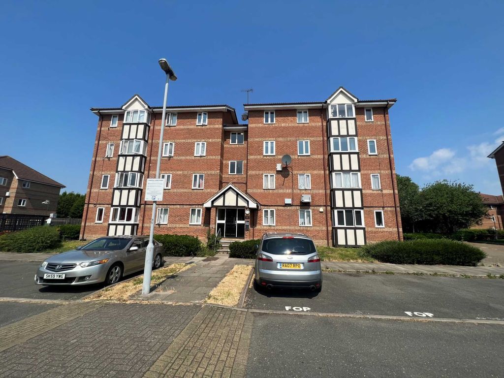 2 bed flat for sale in Chandlers Drive, Kent DA8 Zoopla
