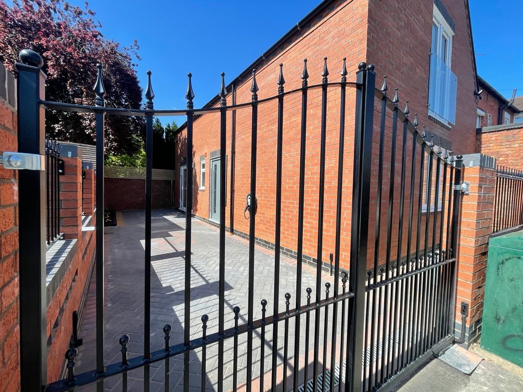 2 bed detached house to rent in Homestead Way, Northampton NN2 Zoopla