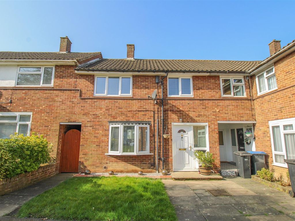 3 bed terraced house for sale in Potters Field, Harlow CM17 Zoopla