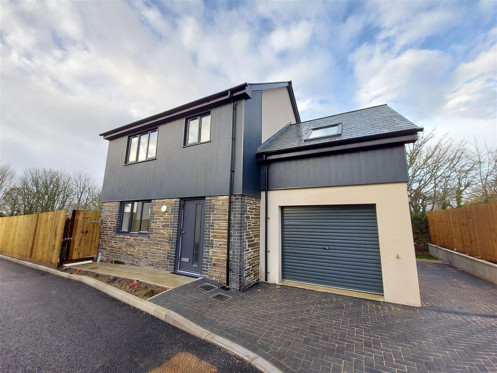 3 bed detached house to rent in Poltair Close, Barripper, Camborne TR14