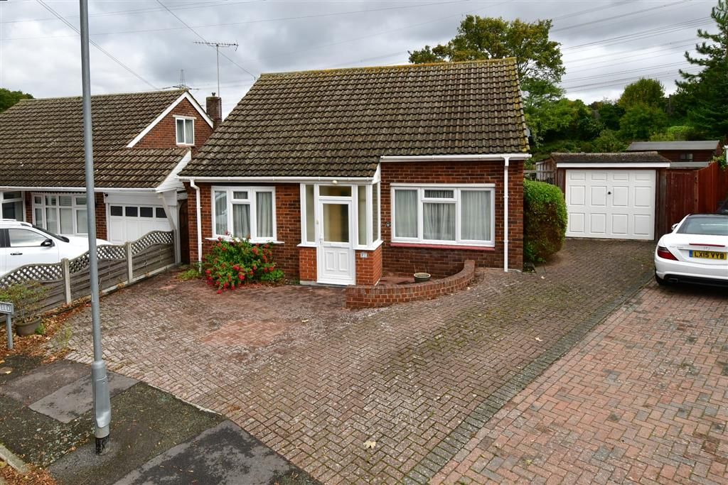 2 bed detached bungalow for sale in Burghfield Road, Istead Rise, Kent DA13, £317,500 Zoopla