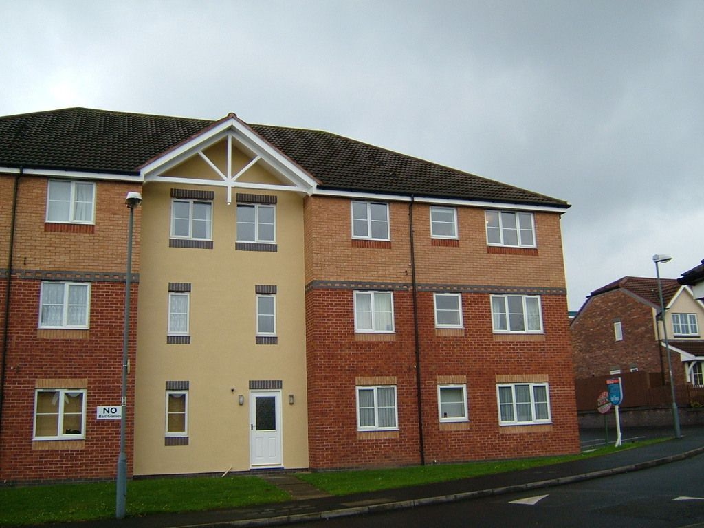 2 bed flat for sale in Warwick Road, New Oscott, Sutton Coldfield B73
