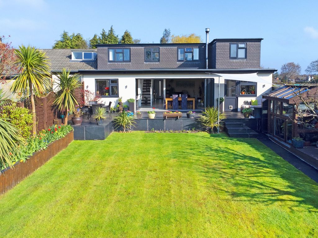 4 bed semidetached house for sale in Almsford Drive, Harrogate HG2