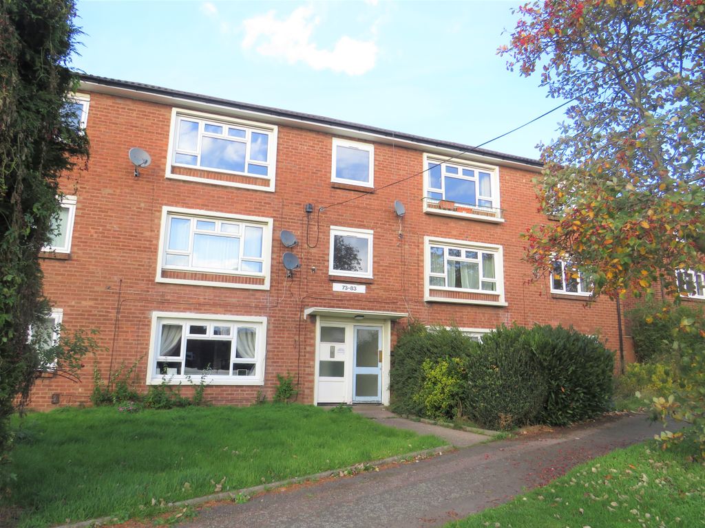 2 bed flat to rent in Milton Avenue, Tamworth B79 Zoopla