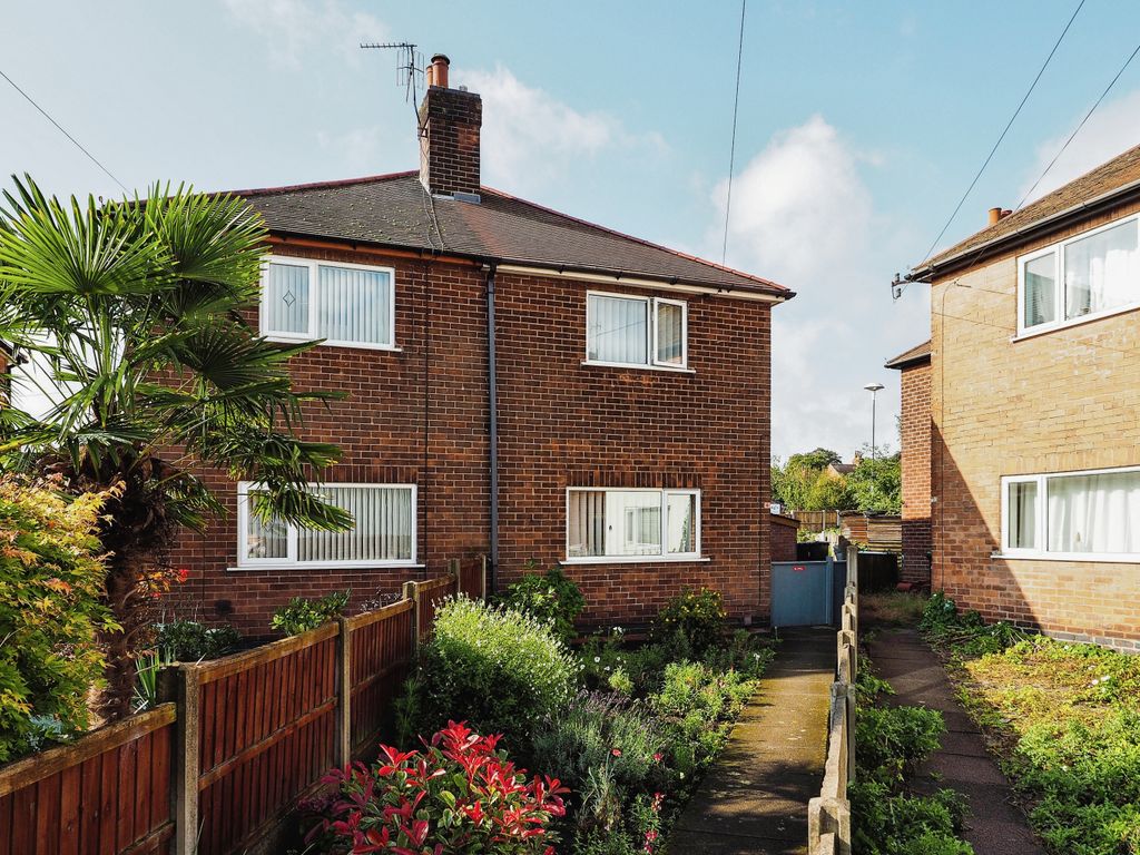 3 bed semidetached house for sale in Hanson Crescent, Hucknall