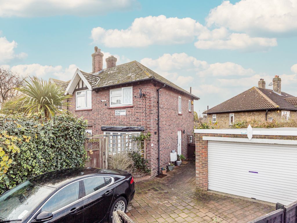 3 bed semidetached house for sale in Keynsham Road, Eltham, London SE9