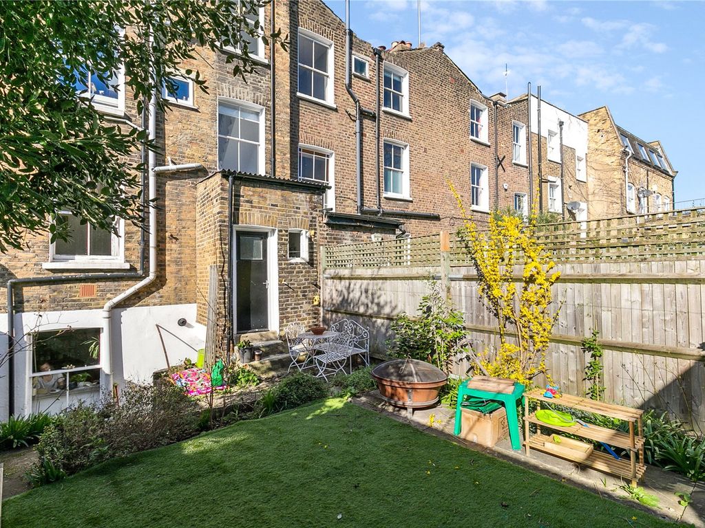 2 bed flat for sale in Lambourn Road, London SW4 Zoopla