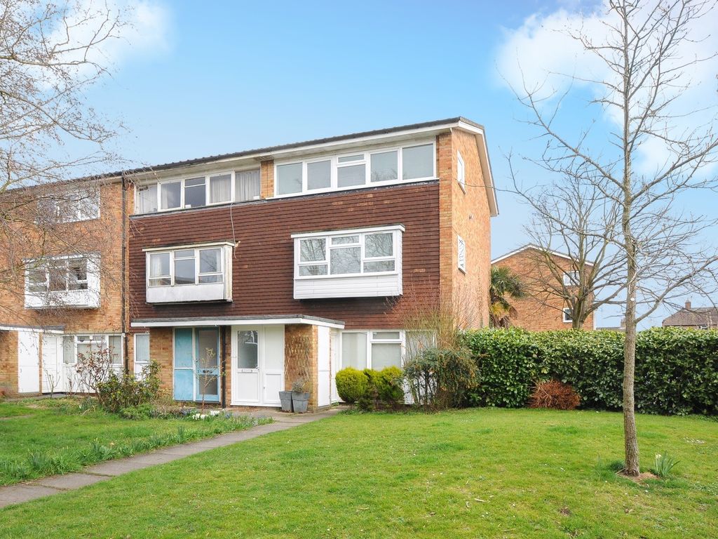 2 bed to rent in Perryfield Way, Richmond TW10, £2,200 pcm Zoopla