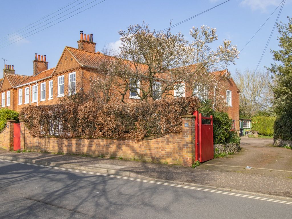 6 bed link detached house for sale in Norwich Road, Fakenham NR21, £725,000 Zoopla