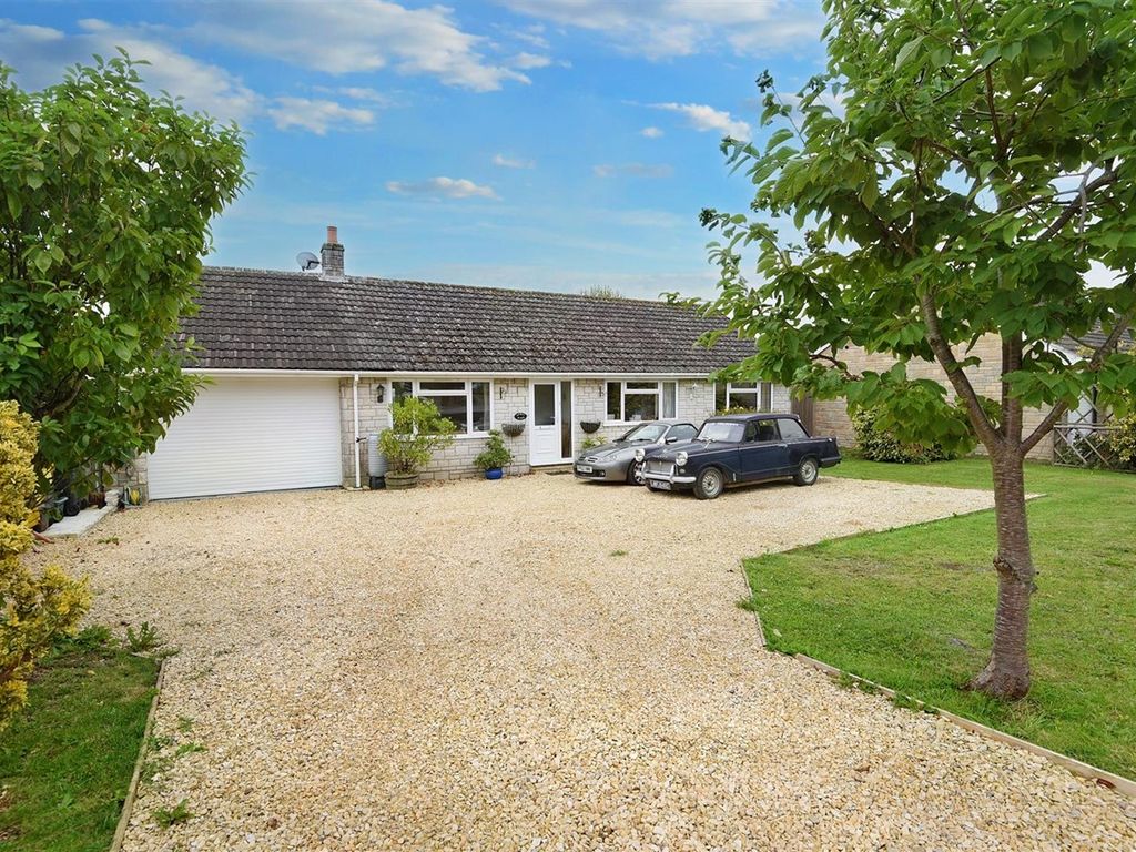 3 bed bungalow for sale in Hill View, Caundle, Sherborne DT9, £