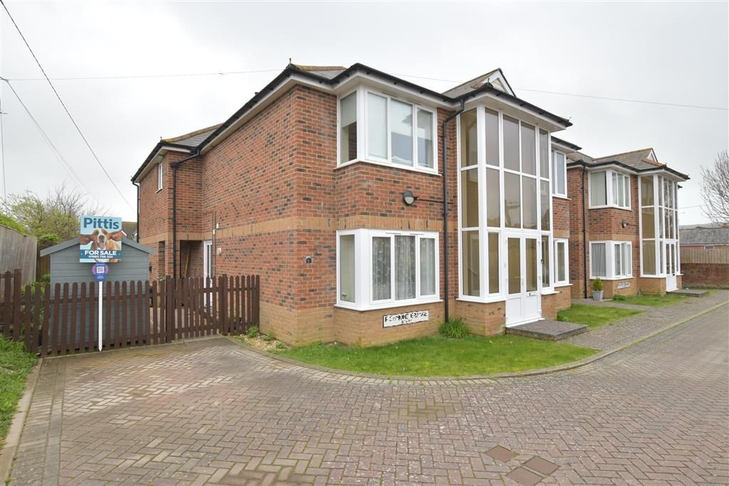 2 bed for sale in Richmond Crescent, Freshwater, Isle Of