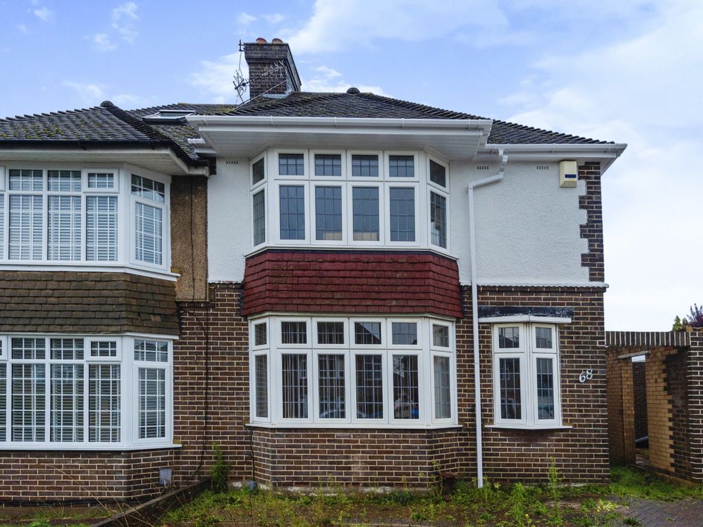 Graham Gardens, Luton, Bedfordshire LU3  