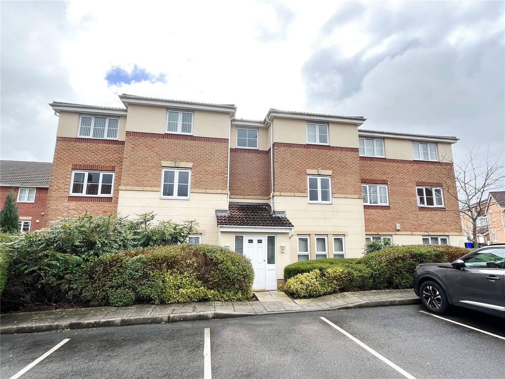 2 bed flat for sale in Cravenwood, AshtonUnderLyne, Greater Manchester OL6 Zoopla