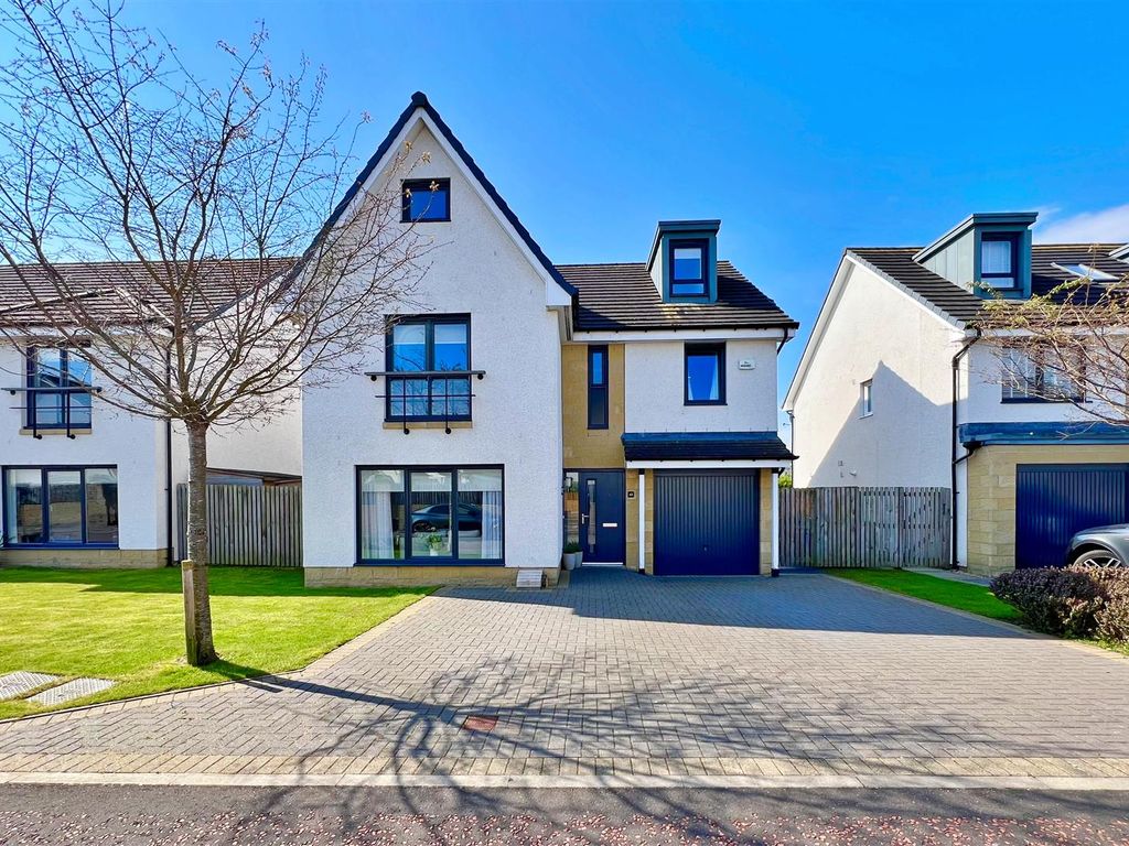 5 bed detached house for sale in Mcguire Gate, Bothwell, Glasgow G71, £