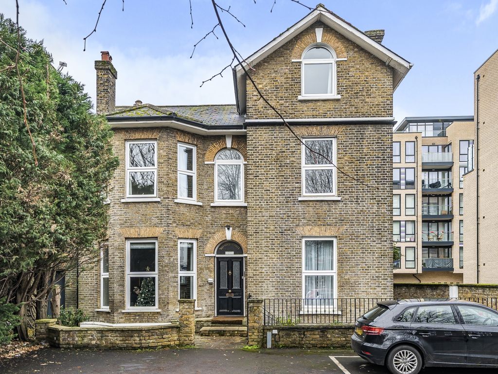 Court Yard London SE9  