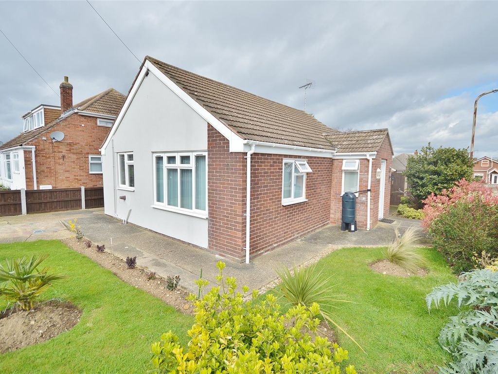 2 bed detached bungalow for sale in Hawthorn Road, ClactonOnSea CO15