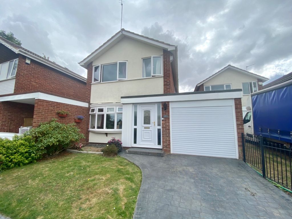 3 bed linkdetached house for sale in Orkney Close, Glendale, Nuneaton