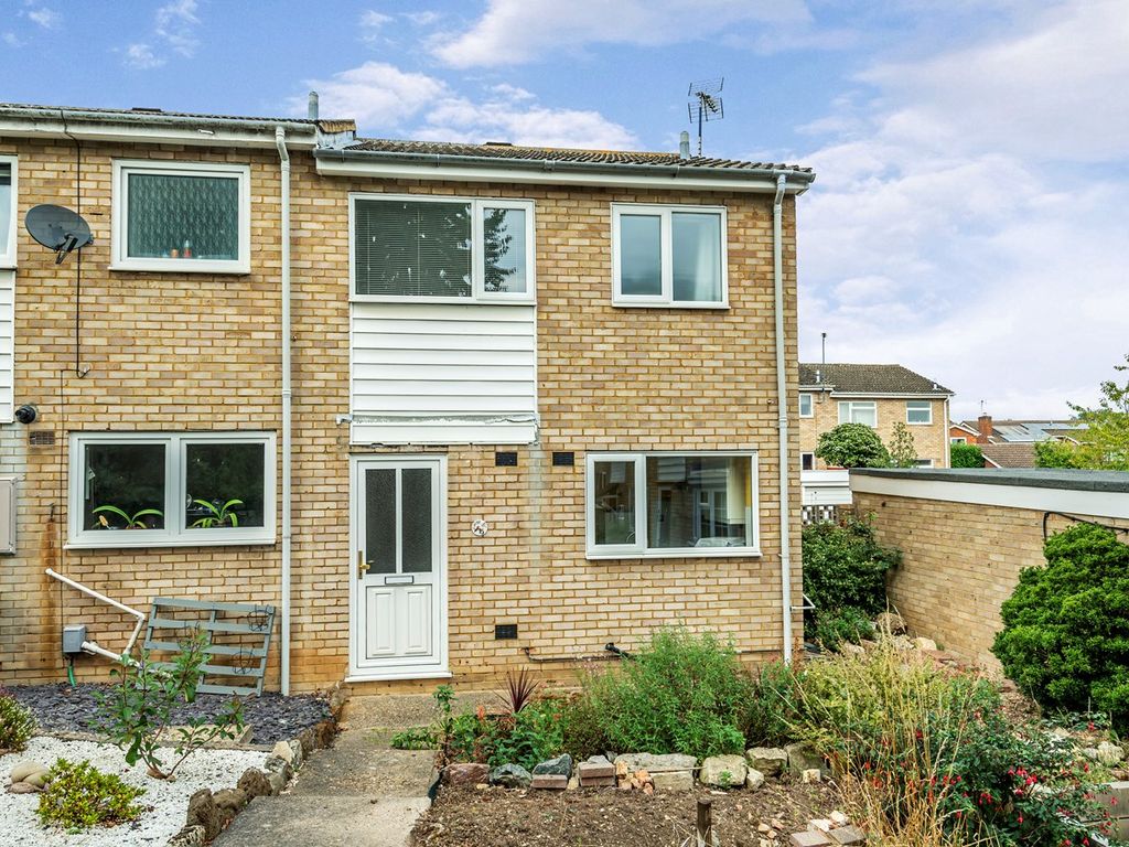 2 bed end terrace house for sale in Finch Walk, Flitwick MK45 Zoopla