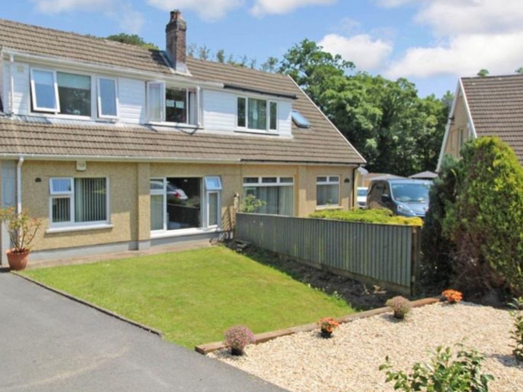 3 bed semidetached house for sale in Woodfield Avenue, Pontlliw