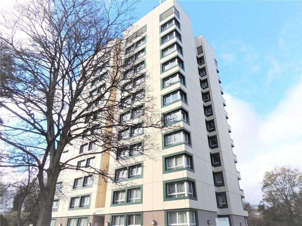2 bed flat for sale in The Waldrons, Central Croydon, South Croydon CR0