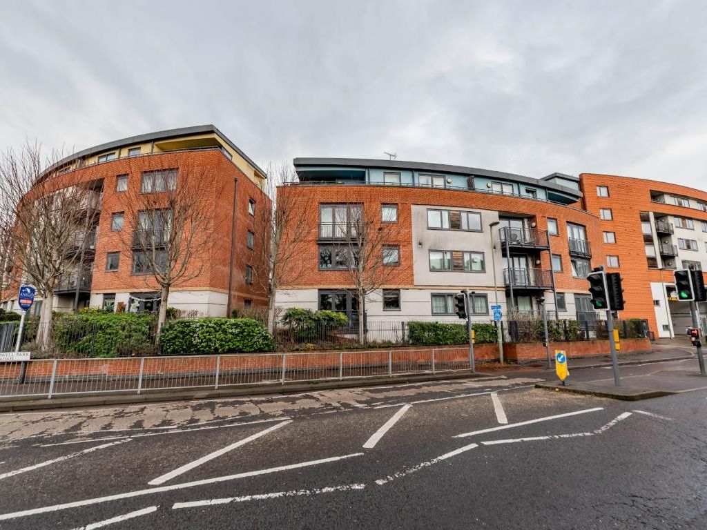 2 bed flat for sale in Southwell Park Road, Camberley GU15 Zoopla